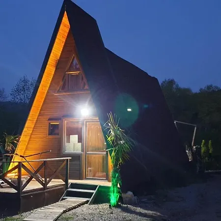 Heaven Hill River Bungalow